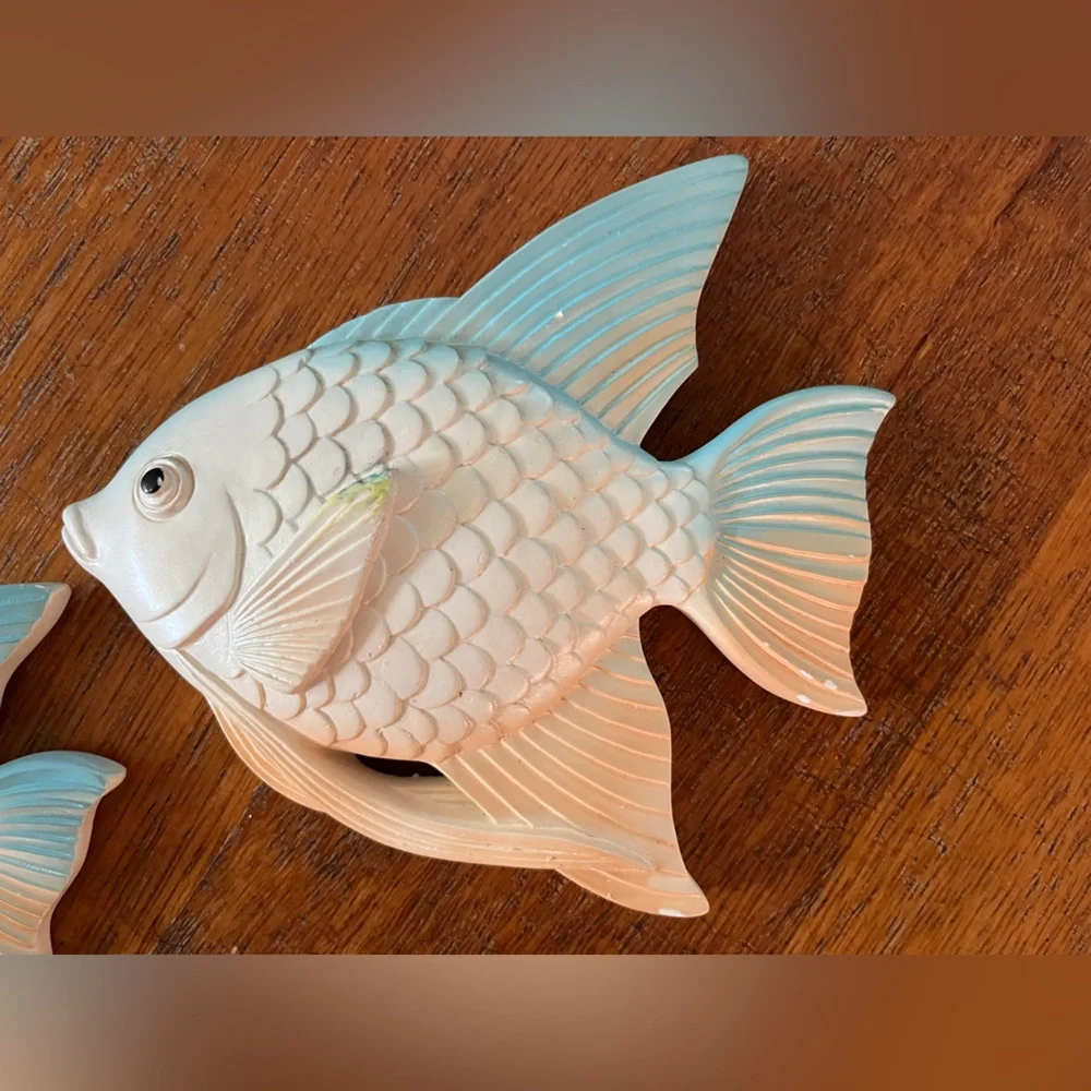 VINTAGE CHALKWARE Fish Wall Decor Set - Pink/peach and Blue